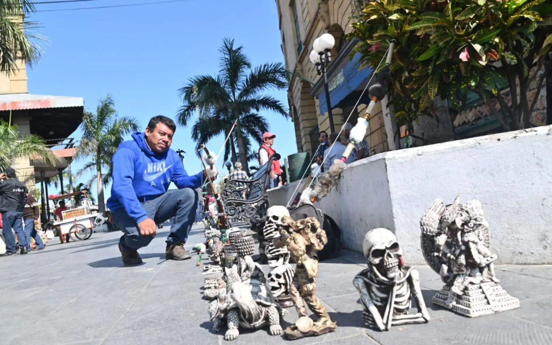 Nicolás, el artesano de Veracruz que vende obras para alejar las malas vibras 